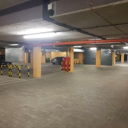 Garden Apartment Cracow- Shopping Mall 1Min, Underground Parking, Family Friendly, City Center Krasków Exteriör bild