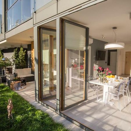 Garden Apartment Cracow- Shopping Mall 1Min, Underground Parking, Family Friendly, City Center Krasków Exteriör bild
