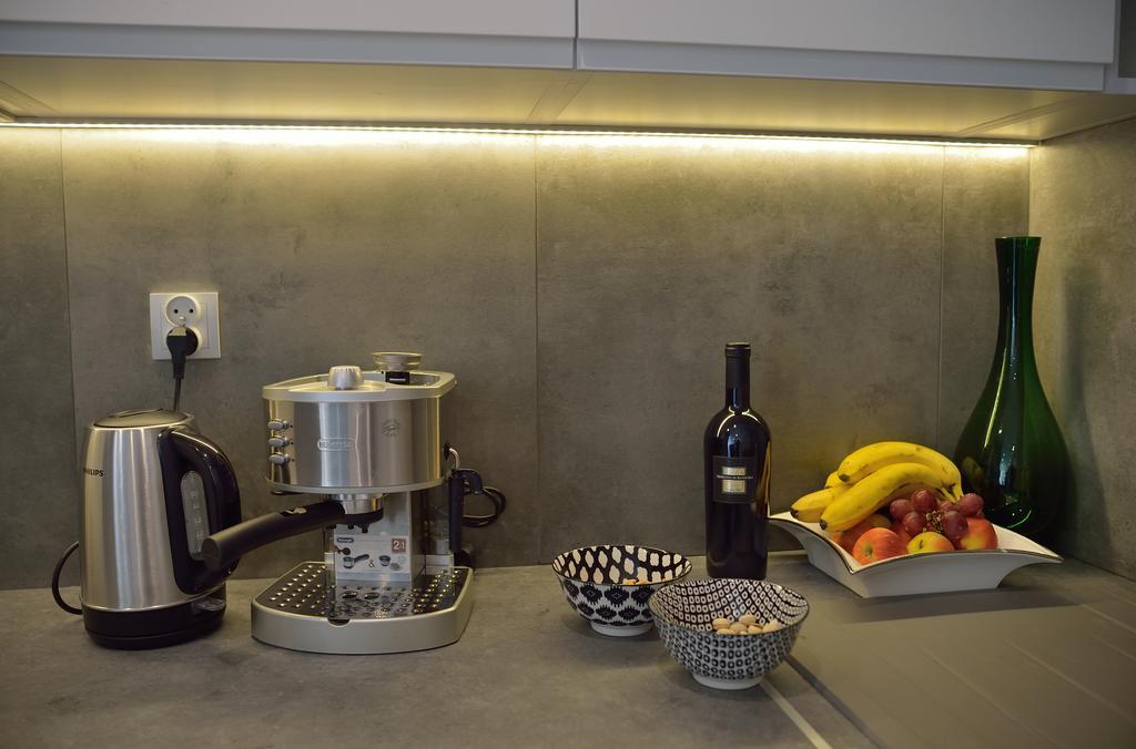 Garden Apartment Cracow- Shopping Mall 1Min, Underground Parking, Family Friendly, City Center Krasków Exteriör bild