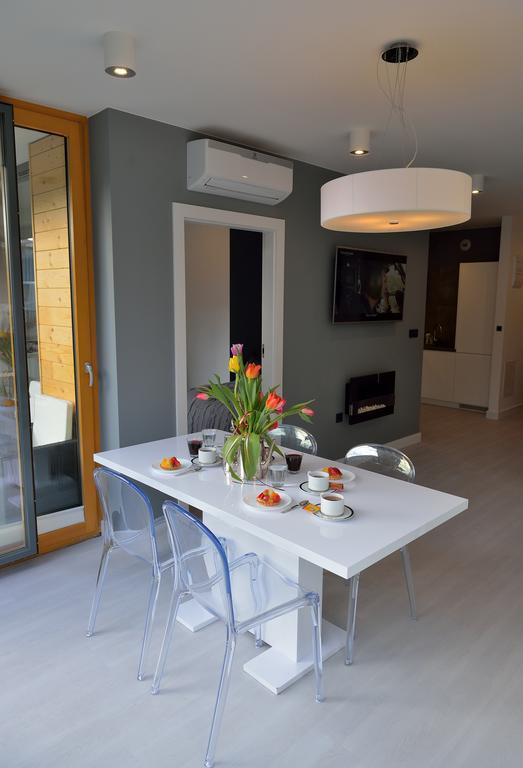 Garden Apartment Cracow- Shopping Mall 1Min, Underground Parking, Family Friendly, City Center Krasków Exteriör bild